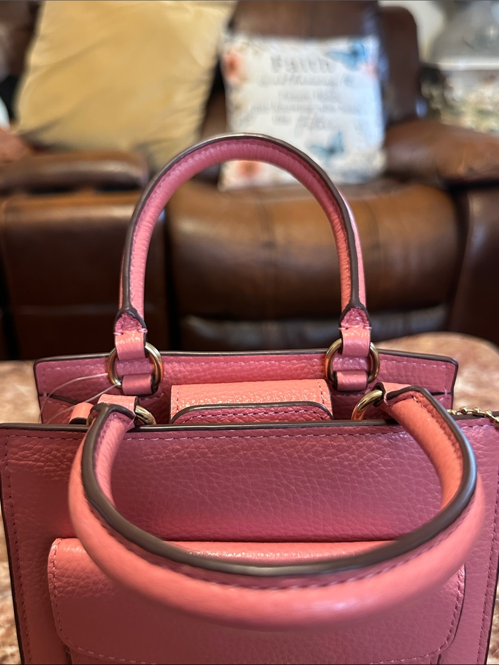 Coach mini pink pepper purse - Picture 11 of 16